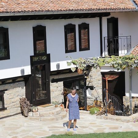 Guest House Epochs Since 1871 Lyaskovets Exterior photo