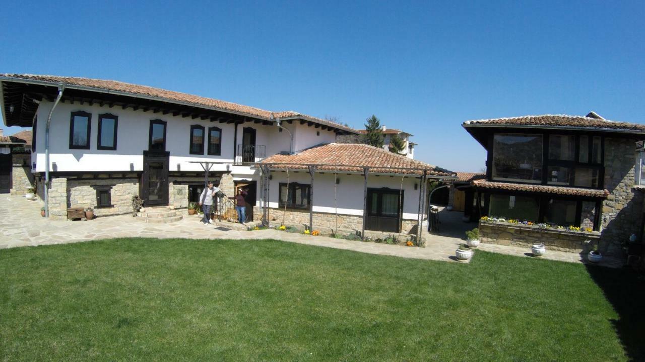 Guest House Epochs Since 1871 Lyaskovets Exterior photo